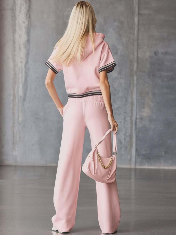 Kamila – sporty set with hood
