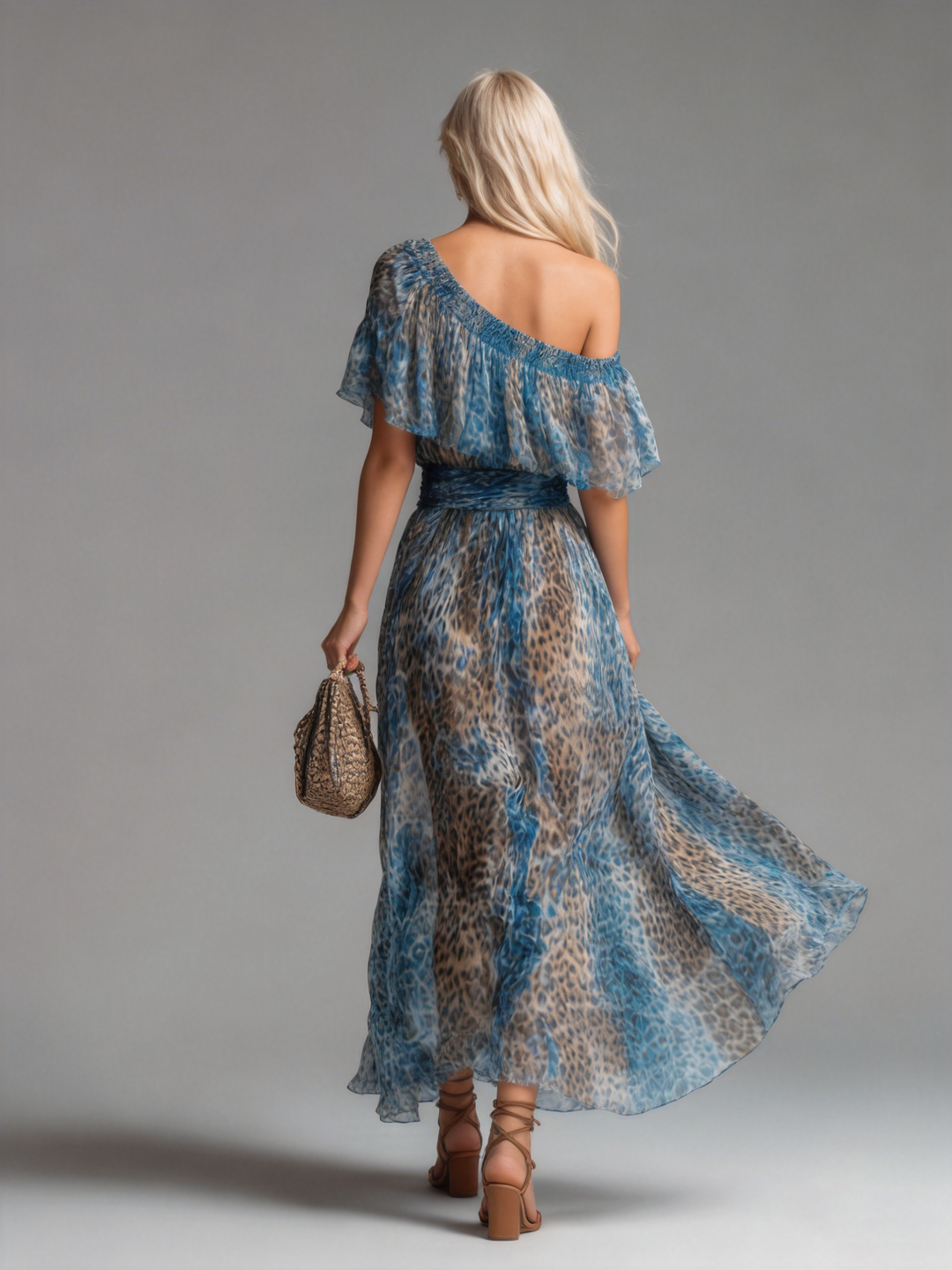 Violet - Long chiffon dress with leopard print and bare shoulders