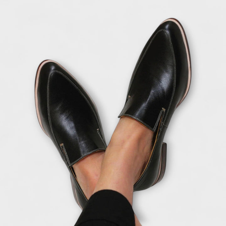 Jhazmiel | Orthopedic Moccasins
